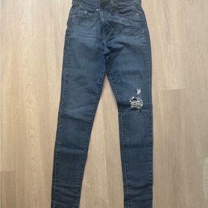 Levi's 721 High Rise Skinny Jeans